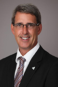 Headshot of Grant Crack