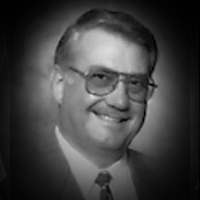 A headshot of Wayne Wettlaufer