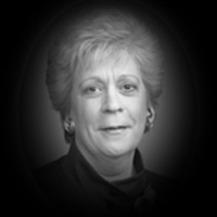 A headshot of Yvonne O'Neill