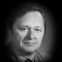 A headshot of Mitro Makarchuk