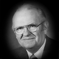 A headshot of Gordon Elsworth Smith