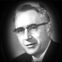 A headshot of Kenneth Bryden 