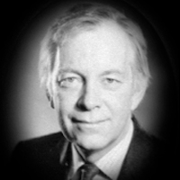 A headshot of Ian G. Scott