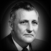 A headshot of Richard Thomas Potter