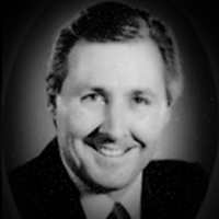 A headshot of Richard Patten