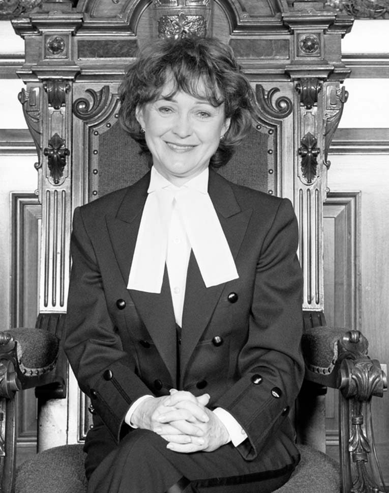 Marilyn Churley, députée de 1990 à 2005, comme vice-présidente de l'Assemblée législative Photo de Marilyn Churley, députée de 1990 à 2005, comme vice-présidente de l'Assemblée législative