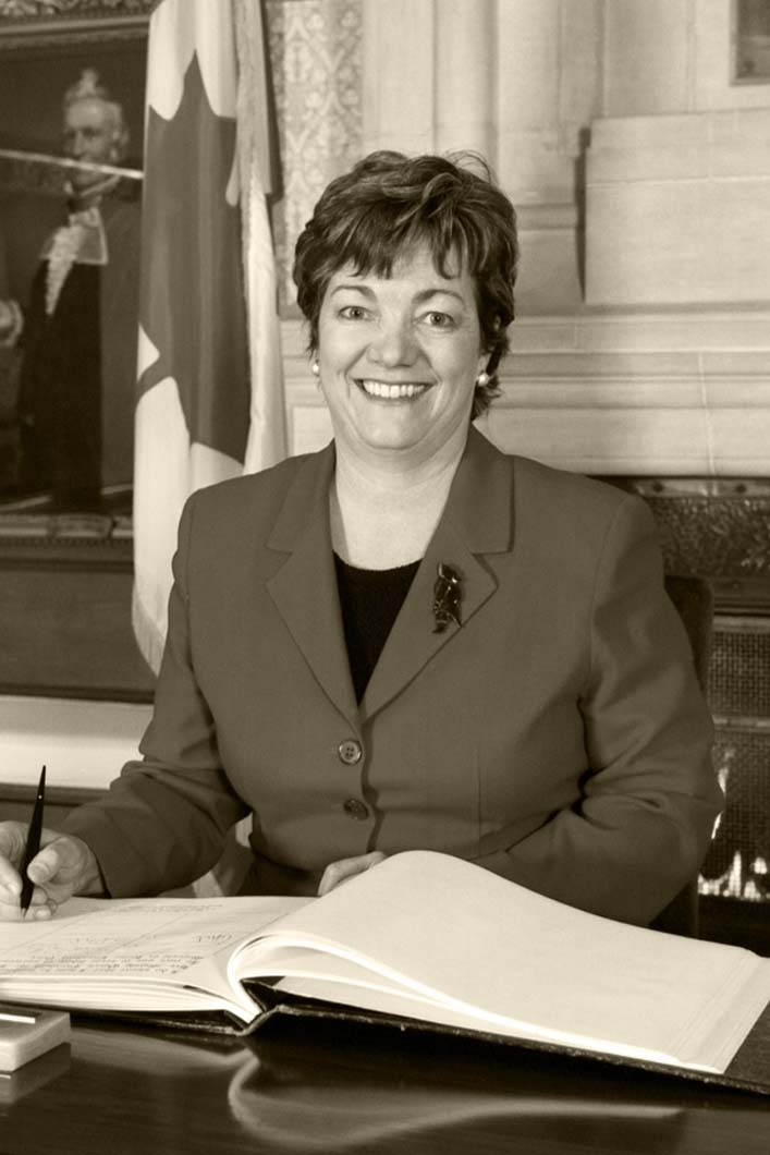 l'honorable Sheila Copps, députée de 1981 à 1984 Photo de l'honorable Sheila Copps, députée de 1981 à 1984