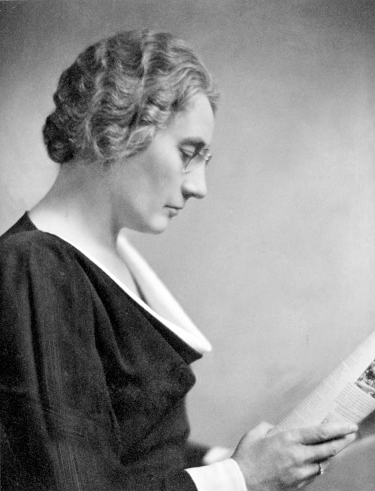 Agnes Macphail par Yousuf Karsh, Bibliothèque et Archives Canada Photo d'Agnes Macphail par Yousuf Karsh, Bibliothèque et Archives Canada